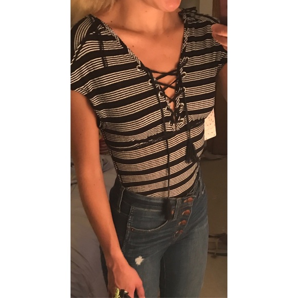 WE THE FREE SAIL OUT TEE - Picture 3 of 4